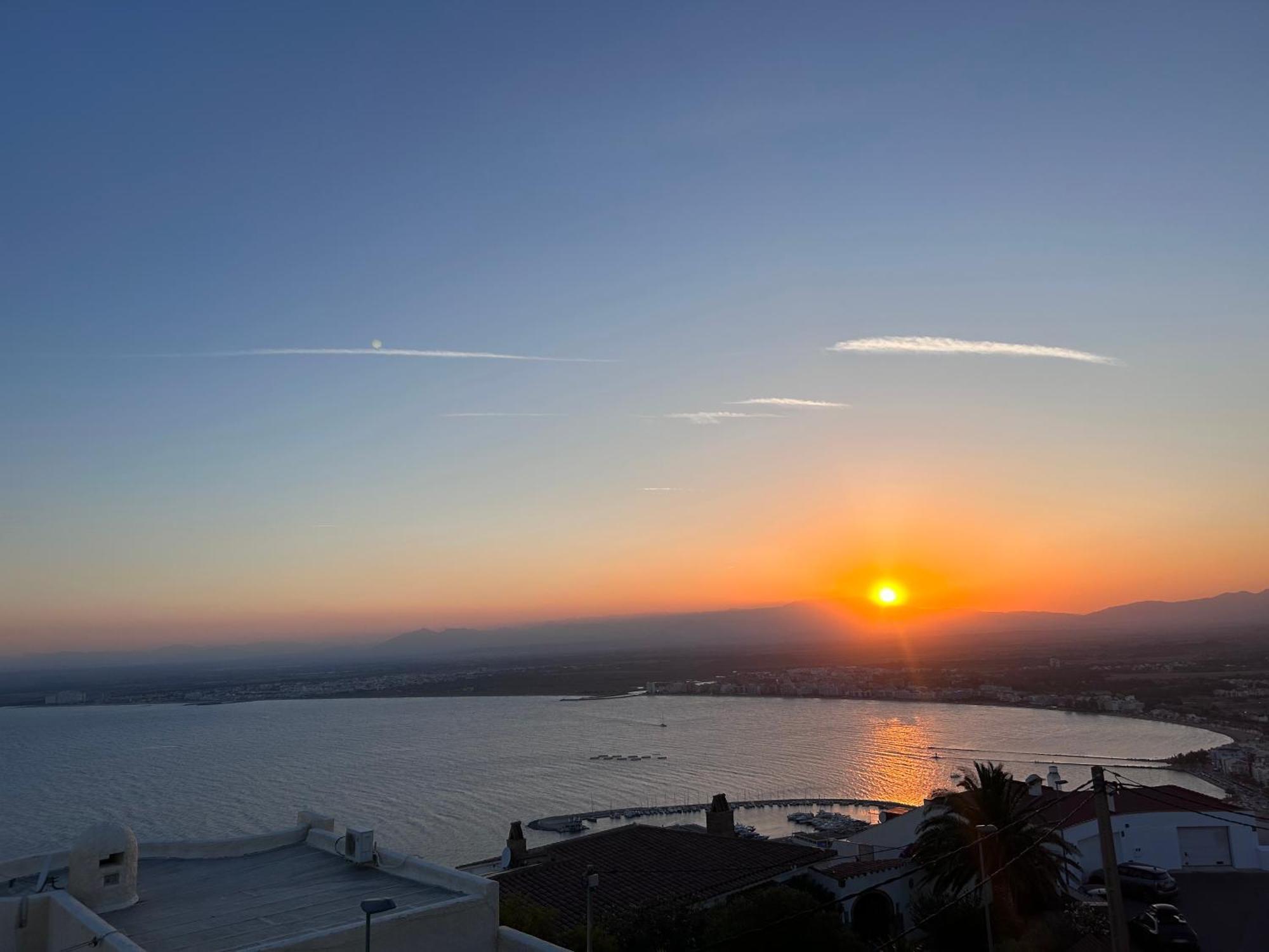 Las Mejores Puestas De Sol Roses Esterno foto